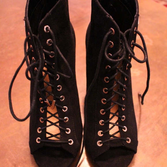 High wide heel with laces - Picture 5 of 5